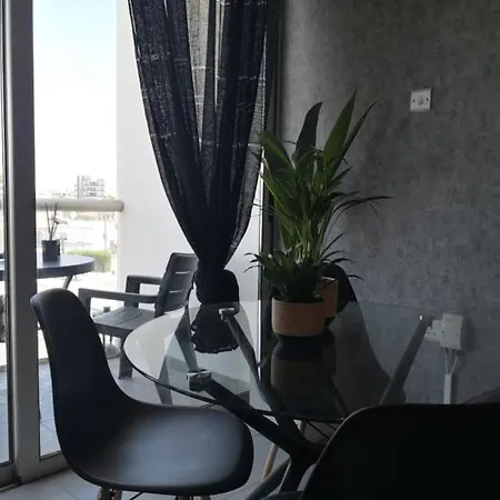 Lägenhet Loizou Holdings Flat 301