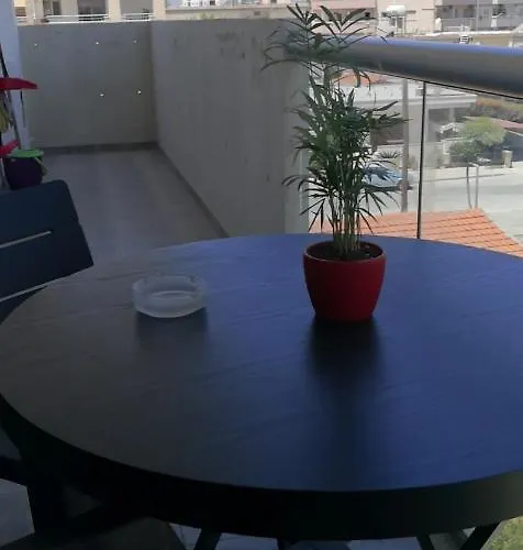 Loizou Holdings Flat 301 * לרנקה