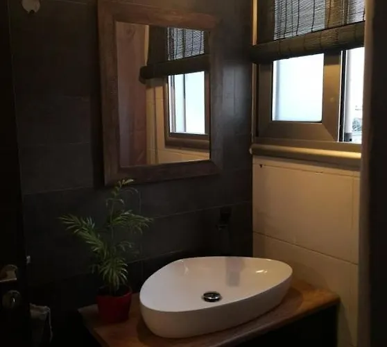 アパート Loizou Holdings Flat 301 *