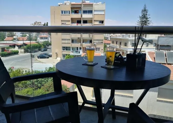 Loizou Holdings Flat 301 דירה